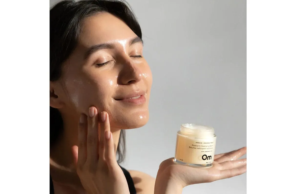 Om Organics | Kaolin   Coconut Milk Radiant Cleansing Balm