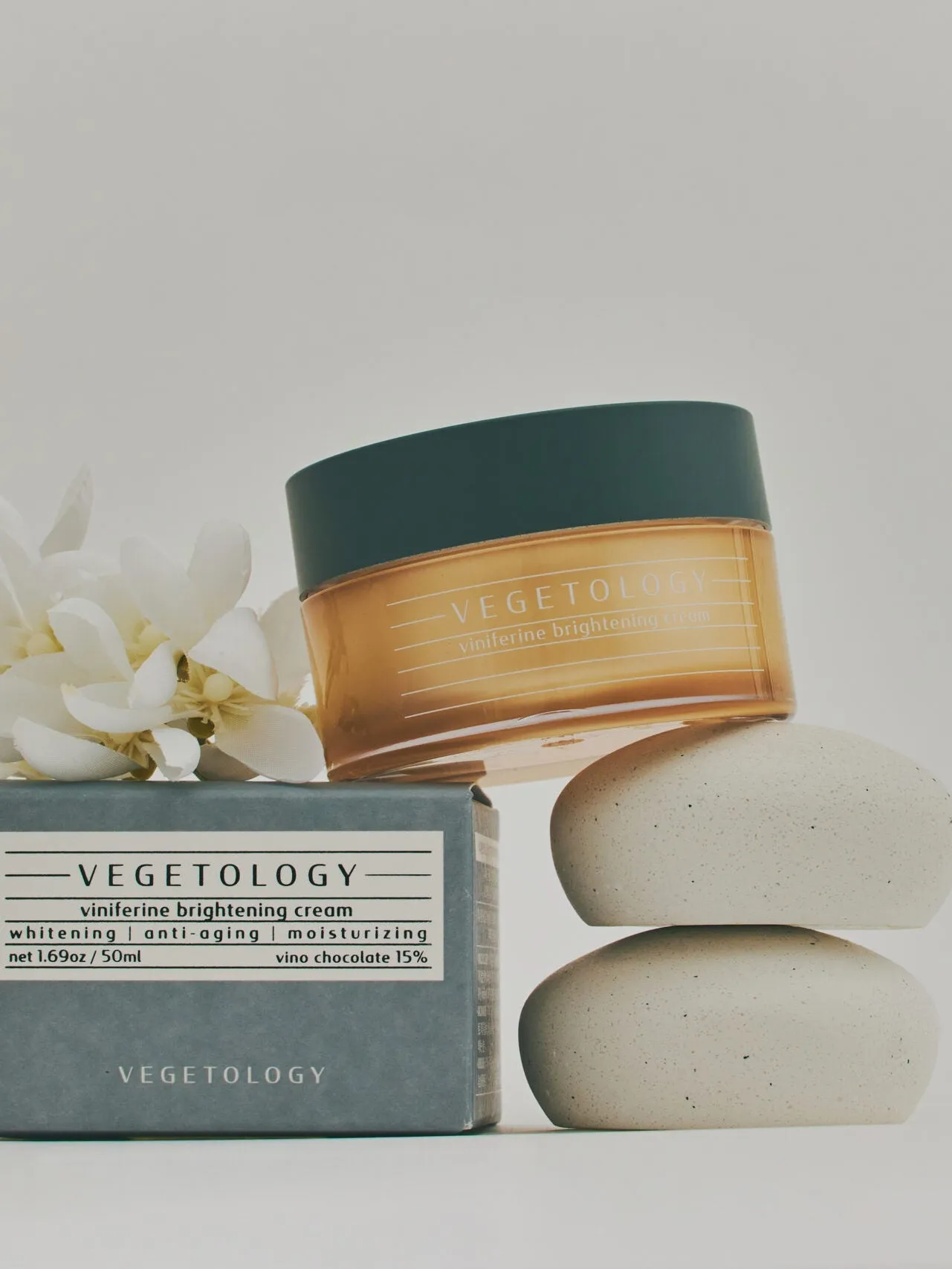 VEGETOLOGY Viniferine Brightening Cream